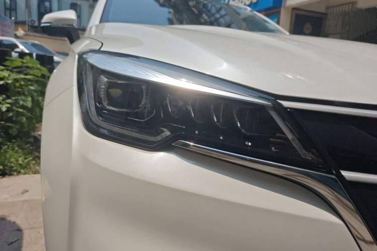 Used CHANGAN CS85 COUPE 2019 1.5T DCT Luxury Version China VI Standard Right Front Headlight