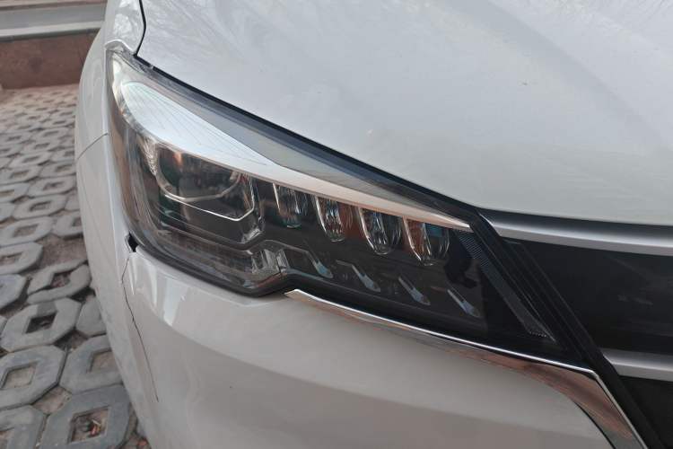 Used CHANGAN CS85 COUPE 2019 2.0T Automatic Luxury Edition China VI Standard Right Front Headlight