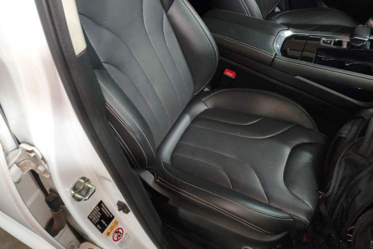 Used CHANGAN CS85 COUPE 2019 1.5T DCT Dynamic Version China VI Standard Right Front Seat