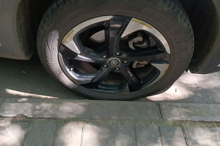 Used CHANGAN CS85 COUPE 2019 2.0T Automatic Version China VI Standard Right Front Wheel Hub