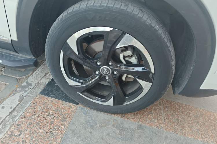 Used CHANGAN CS85 COUPE 2019 2.0T Automatic Luxury Edition China VI Standard Right Front Wheel Hub