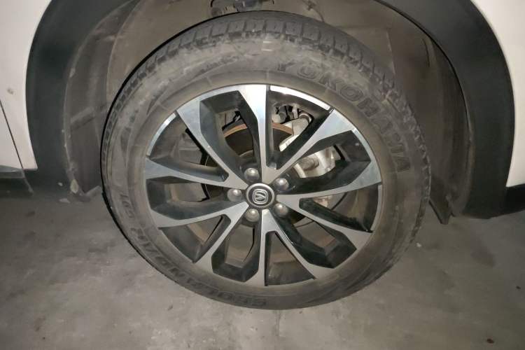 Used CHANGAN CS85 COUPE 2019 1.5T DCT Dynamic Version China VI Standard Right Front Wheel Hub