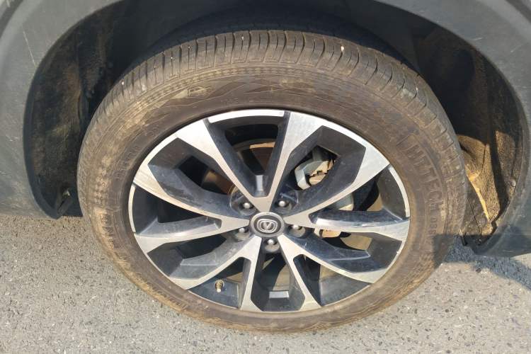 Used CHANGAN CS85 COUPE 2019 1.5T DCT Dynamic Version China VI Standard Right Front Wheel Hub