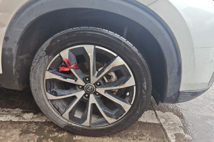 Used CHANGAN CS85 COUPE 2019 1.5T DCT Dynamic Version China VI Standard Right Front Wheel Hub
