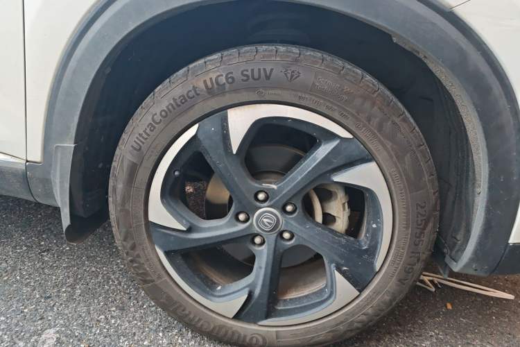 Used CHANGAN CS85 COUPE 2019 2.0T Automatic Version China VI Standard Right Front Wheel Hub