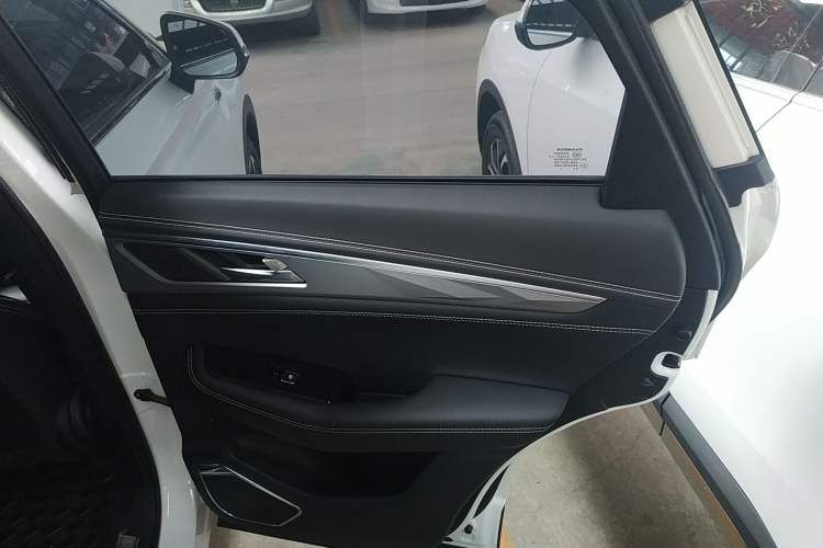 Used CHANGAN CS85 COUPE 2019 2.0T Automatic Version China V Standard Right Rear Door Interior