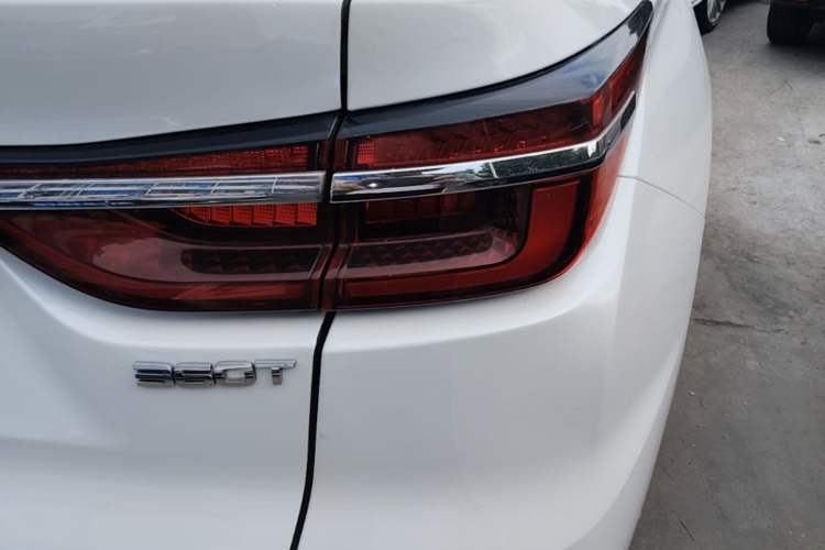 Used CHANGAN CS85 COUPE 2019 2.0T Automatic Luxury Edition China VI Standard Right Rear Taillight