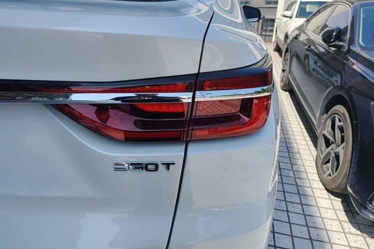 Used CHANGAN CS85 COUPE 2019 2.0T Automatic Luxury Edition China V Standard Right Rear Taillight
