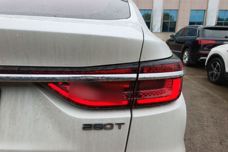 Used CHANGAN CS85 COUPE 2019 1.5T DCT Luxury Version China VI Standard Right Rear Taillight
