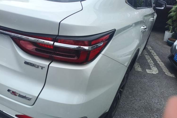 Used CHANGAN CS85 COUPE 2019 1.5T DCT Version China VI Standard Right Rear Taillight