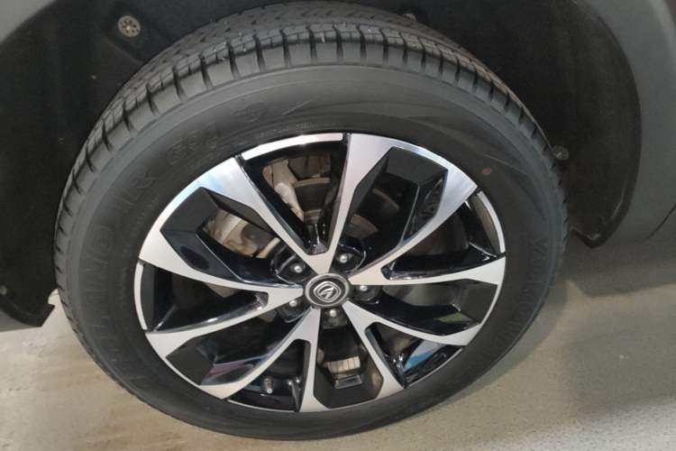Used CHANGAN CS85 COUPE 2019 1.5T DCT Dynamic Version China VI Standard Right Rear Wheel Hub
