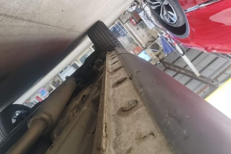 Used CHANGAN CS85 COUPE 2019 1.5T DCT Dynamic Version China VI Standard Right Side Sill