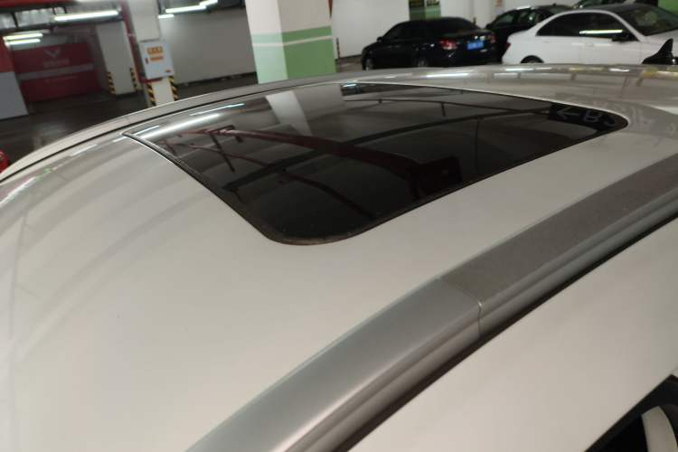 Used CHANGAN CS85 COUPE 2019 1.5T DCT Dynamic Version China VI Standard Roof
