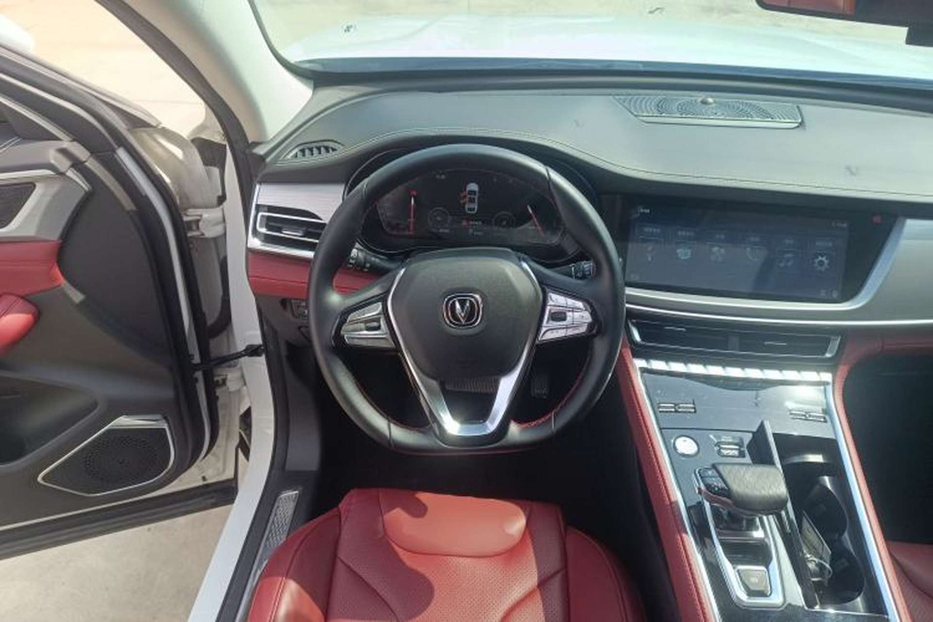 Used CHANGAN CS85 COUPE 2019 1.5T DCT Dynamic Version China VI Standard Steering Wheel