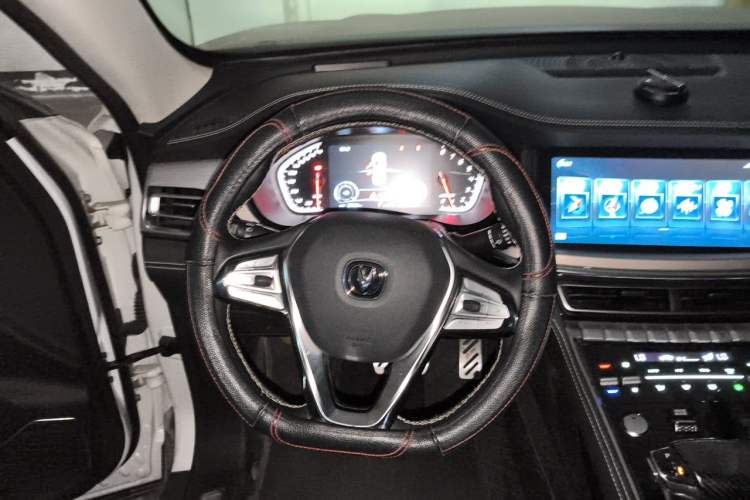 Used CHANGAN CS85 COUPE 2019 2.0T Automatic Version China V Standard Steering Wheel