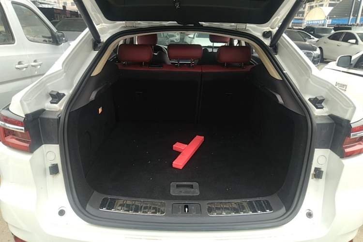 Used CHANGAN CS85 COUPE 2019 1.5T DCT Luxury Version China VI Standard Trunk