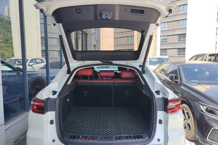 Used CHANGAN CS85 COUPE 2019 2.0T Automatic Luxury Edition China V Standard Trunk