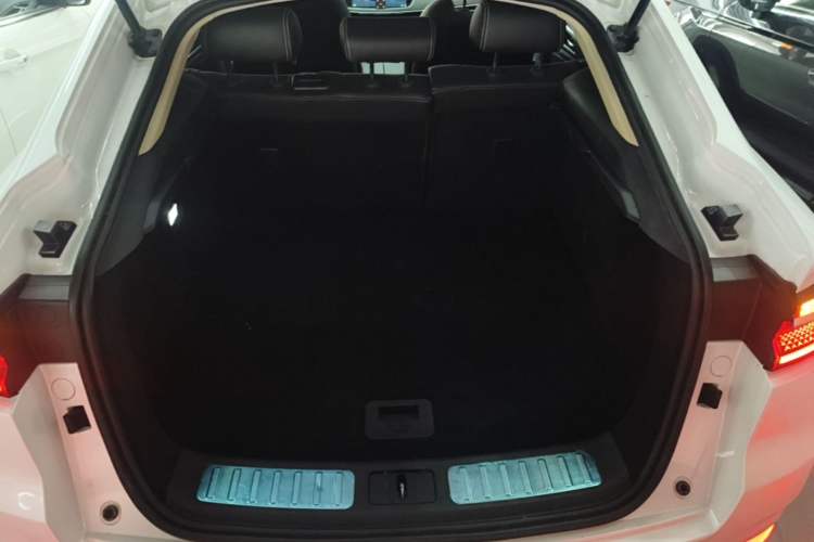 Used CHANGAN CS85 COUPE 2019 2.0T Automatic Version China V Standard Trunk