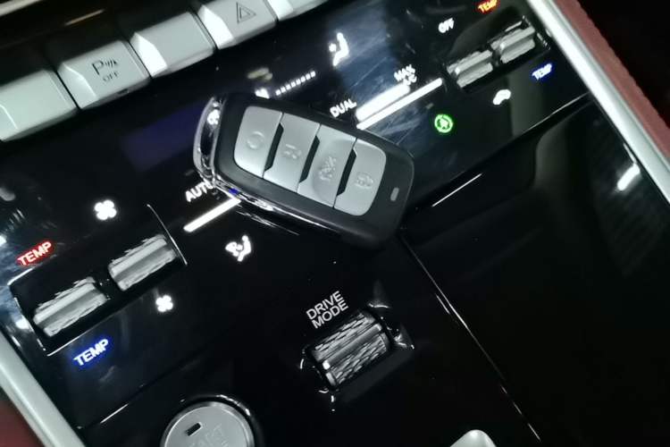 Used CHANGAN CS85 COUPE 2019 1.5T DCT Luxury Version China VI Standard Vehicle Key