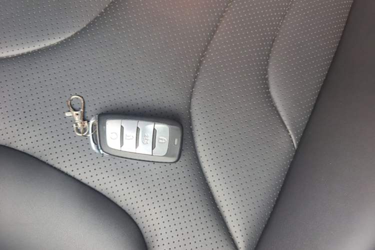 Used CHANGAN CS85 COUPE 2019 1.5T DCT Dynamic Version China VI Standard Vehicle Key