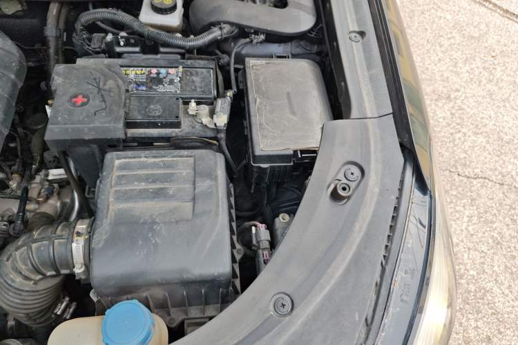 Used CHANGAN CS85 COUPE 2021 1.5T DCT Prestige Model Engine Bay Left