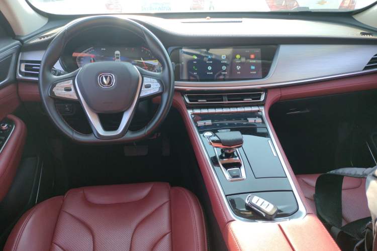 Used CHANGAN CS85 COUPE 2021 1.5T DCT Luxury Edition Center Console
