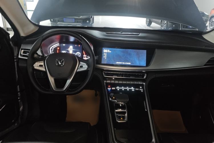 Used CHANGAN CS85 COUPE 2021 2.0T Automatic Luxury Version Center Console