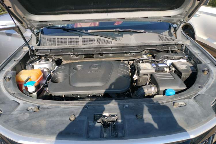 Used CHANGAN CS85 COUPE 2021 1.5T DCT Luxury Edition Engine Bay
