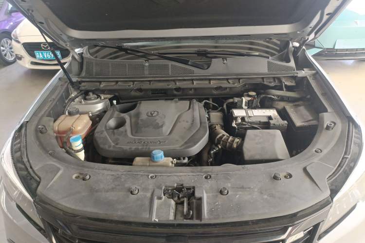 Used CHANGAN CS85 COUPE 2021 1.5T DCT Prestige Model Engine Bay