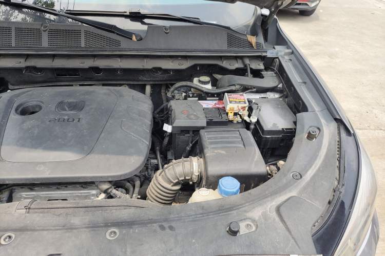 Used CHANGAN CS85 COUPE 2021 1.5T DCT Luxury Edition Engine Bay Left