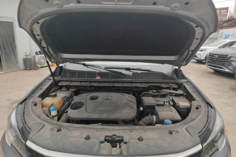 Used CHANGAN CS85 COUPE 2021 1.5T DCT Elite Edition Engine Bay