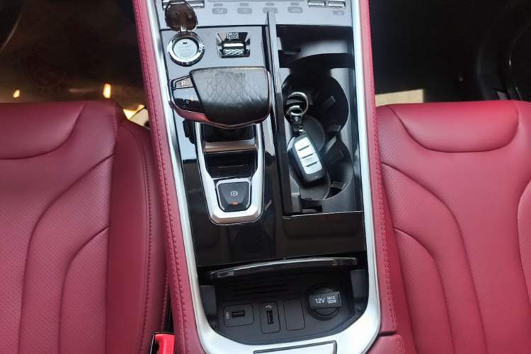 Used CHANGAN CS85 COUPE 2021 1.5T DCT Luxury Edition Gear Lever