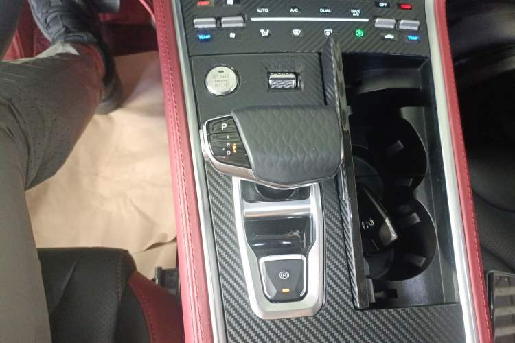 Used CHANGAN CS85 COUPE 2021 1.5T DCT Prestige Model Gear Lever