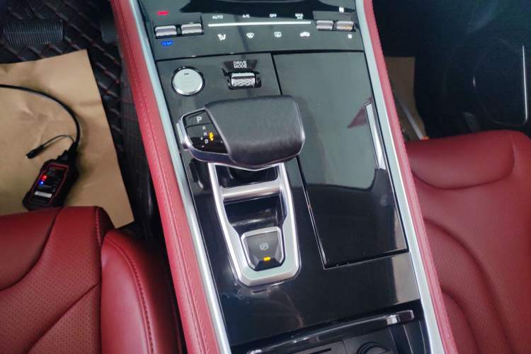 Used CHANGAN CS85 COUPE 2021 1.5T DCT Luxury Edition Gear Lever