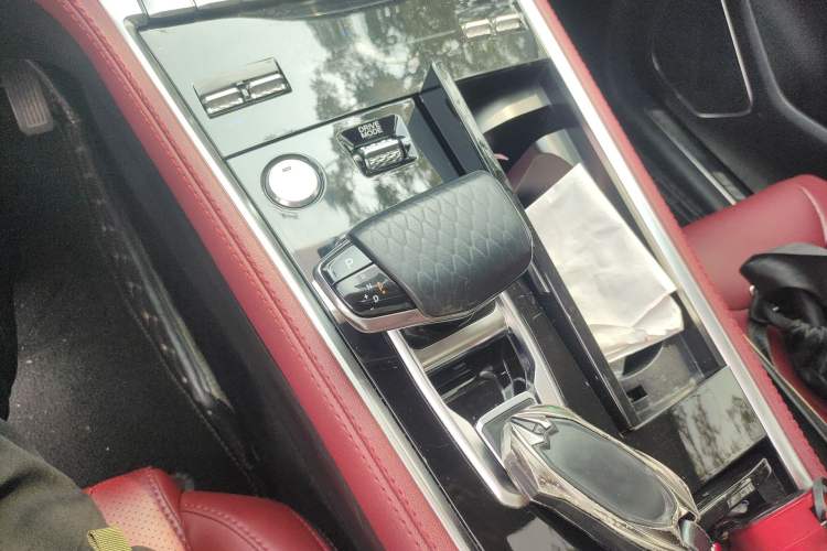 Used CHANGAN CS85 COUPE 2021 1.5T DCT Luxury Edition Gear Lever