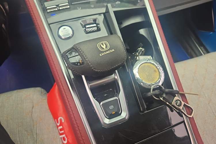 Used CHANGAN CS85 COUPE 2021 1.5T DCT Elite Edition Gear Lever