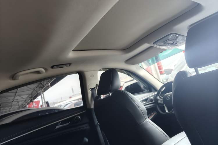 Used CHANGAN CS85 COUPE 2021 2.0T Automatic Prestige Edition Headliner