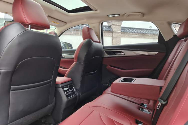 Used CHANGAN CS85 COUPE 2021 1.5T DCT Luxury Edition Interior 2