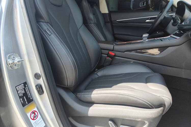 Used CHANGAN CS85 COUPE 2021 2.0T Automatic Prestige Edition Interior 4