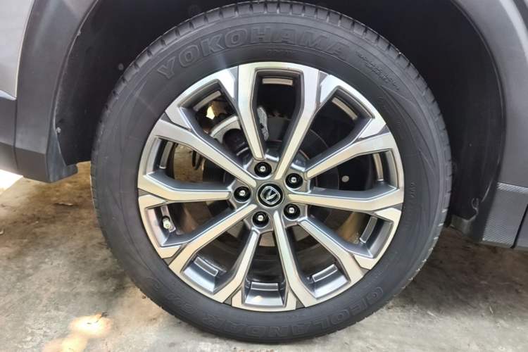 Used CHANGAN CS85 COUPE 2021 1.5T DCT Luxury Edition Right Rear Wheel Hub