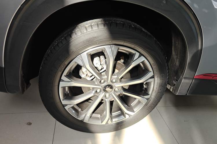 Used CHANGAN CS85 COUPE 2021 1.5T DCT Luxury Edition Right Rear Wheel Hub