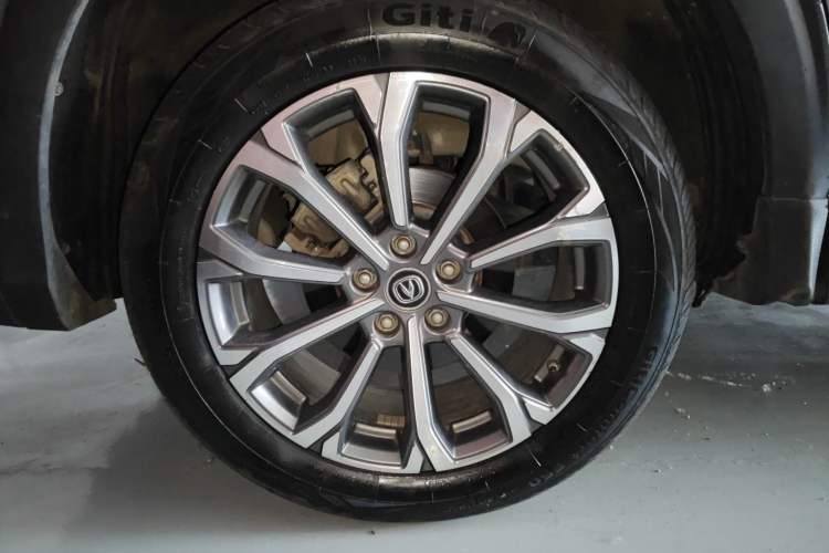 Used CHANGAN CS85 COUPE 2021 1.5T DCT Luxury Edition Right Rear Wheel Hub