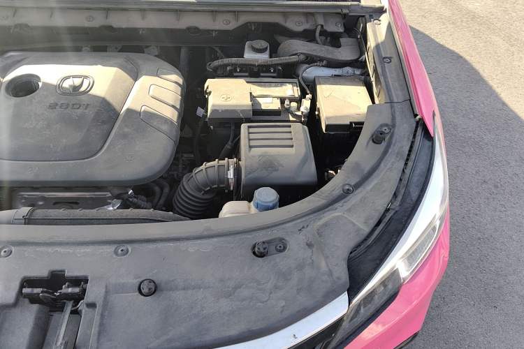 Used CHANGAN CS85 COUPE 2021 1.5T DCT Luxury Edition Engine Bay Left
