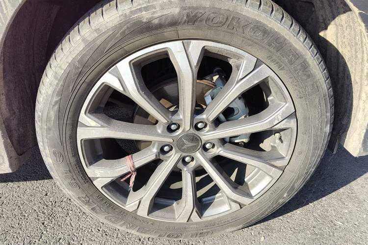 Used CHANGAN CS85 COUPE 2021 1.5T DCT Luxury Edition Right Front Wheel Hub