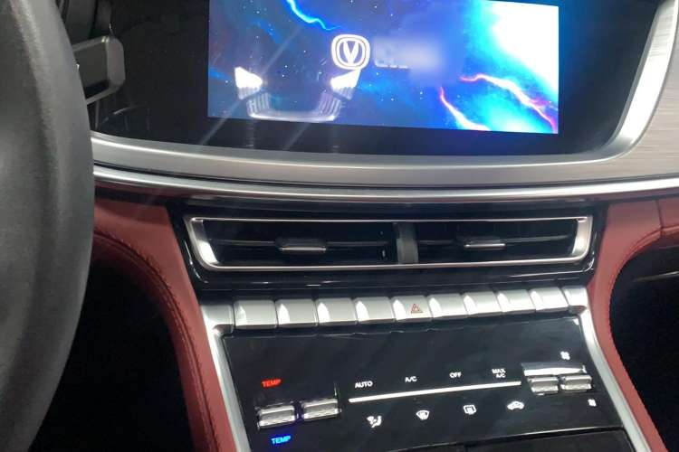 Used CHANGAN CS85 COUPE 2021 1.5T DCT Elite Edition Audio And AC Panel