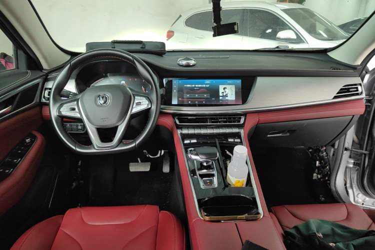 Used CHANGAN CS85 COUPE 2021 1.5T DCT Luxury Edition Center Console