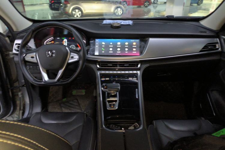 Used CHANGAN CS85 COUPE 2021 1.5T DCT Luxury Edition Center Console