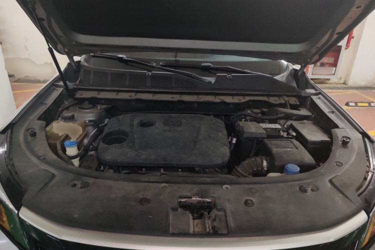 Used CHANGAN CS85 COUPE 2021 1.5T DCT Luxury Edition Engine Bay