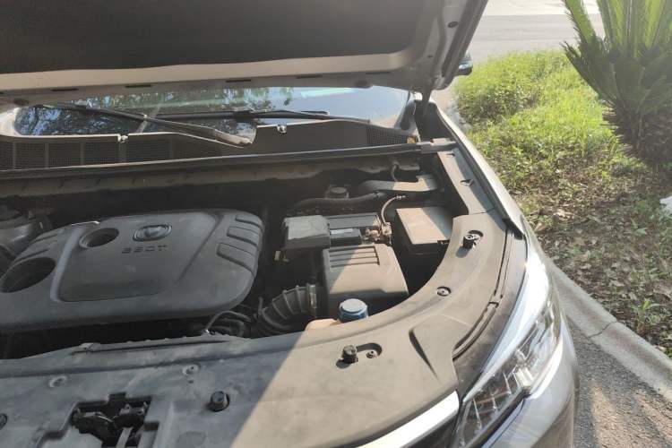 Used CHANGAN CS85 COUPE 2021 1.5T DCT Luxury Edition Engine Bay Left
