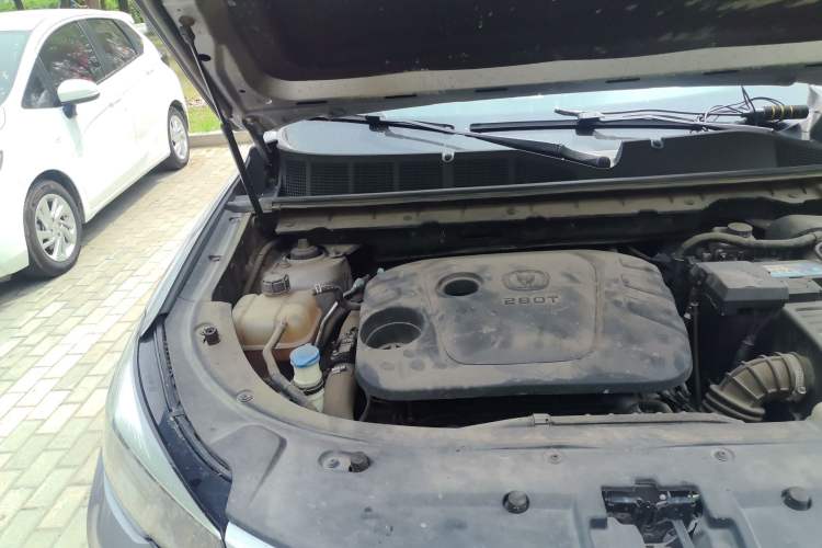 Used CHANGAN CS85 COUPE 2021 1.5T DCT Prestige Model Engine Bay Right